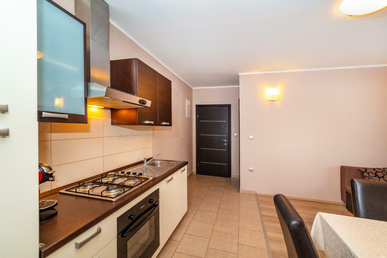 Apartment Adrian Biograd Na Moru Buitenkant foto