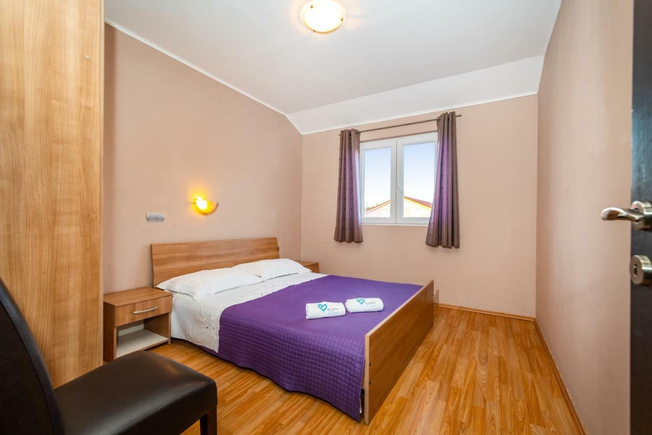 Apartment Adrian Biograd Na Moru Buitenkant foto