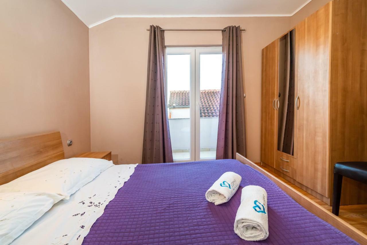 Apartment Adrian Biograd Na Moru Buitenkant foto